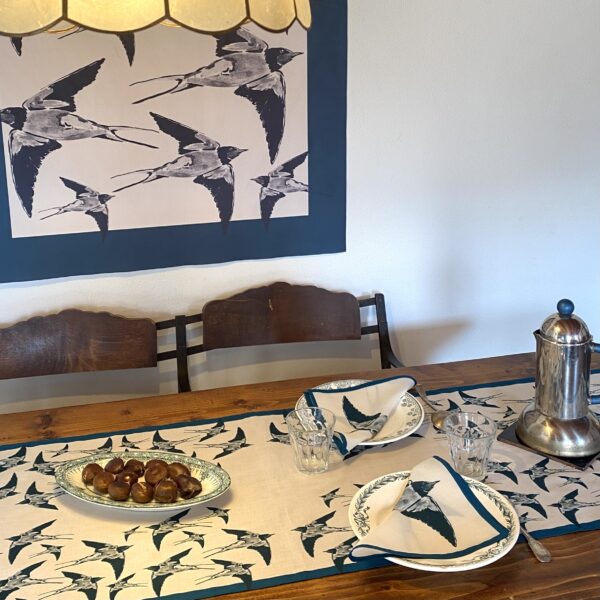 Chemin de table en coton + 4 serviettes assorties