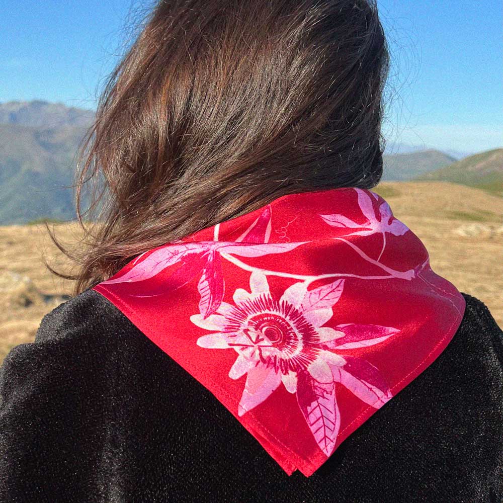 Foulard en soie Passiflores | Le Bestiaire